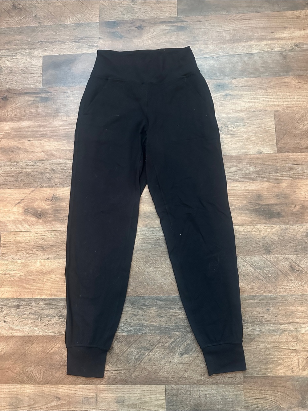 black lulu joggers